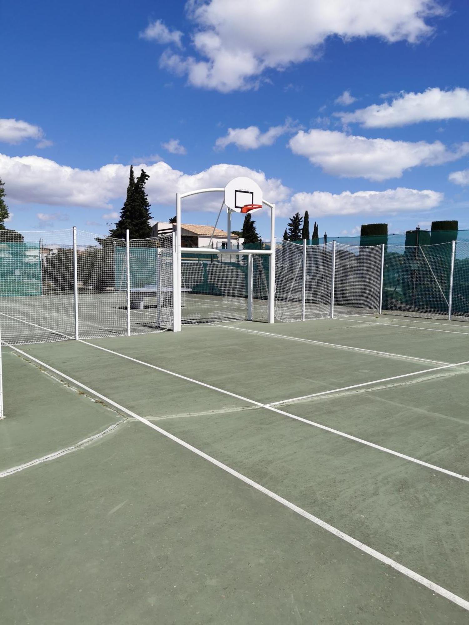 Hotel Tennis International Агд Екстер'єр фото
