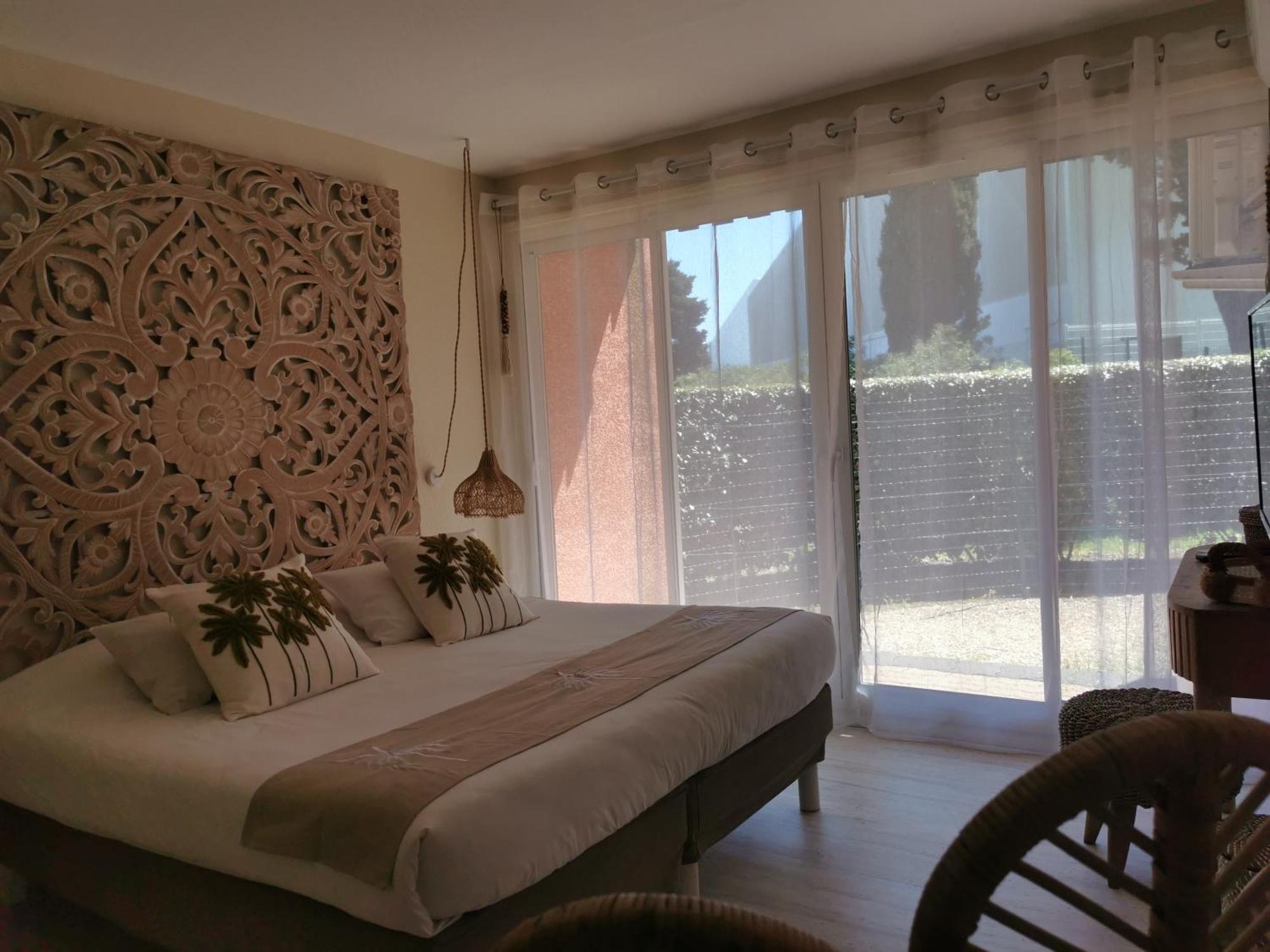 Hotel Tennis International Агд Екстер'єр фото