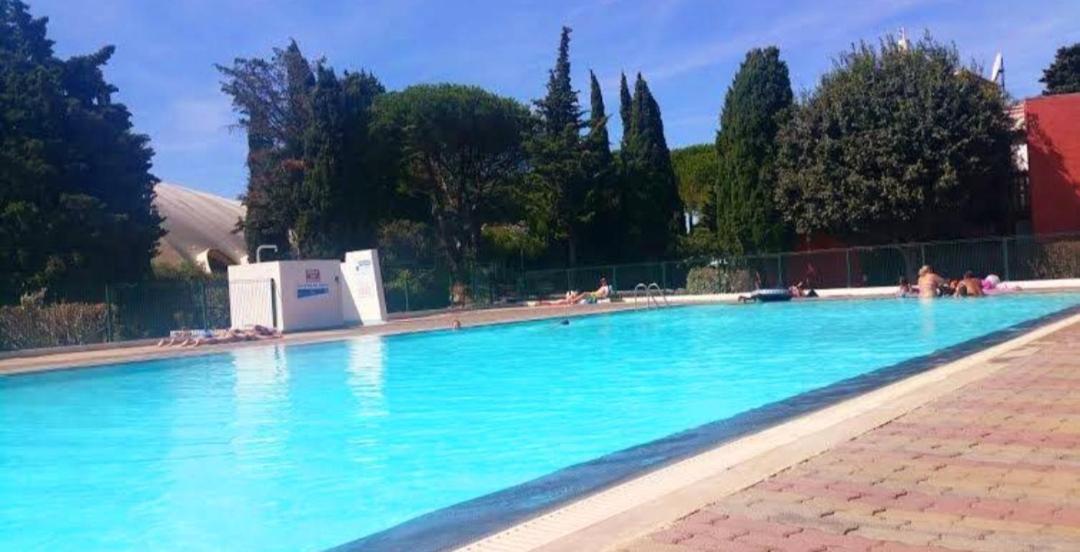 Hotel Tennis International Агд Екстер'єр фото